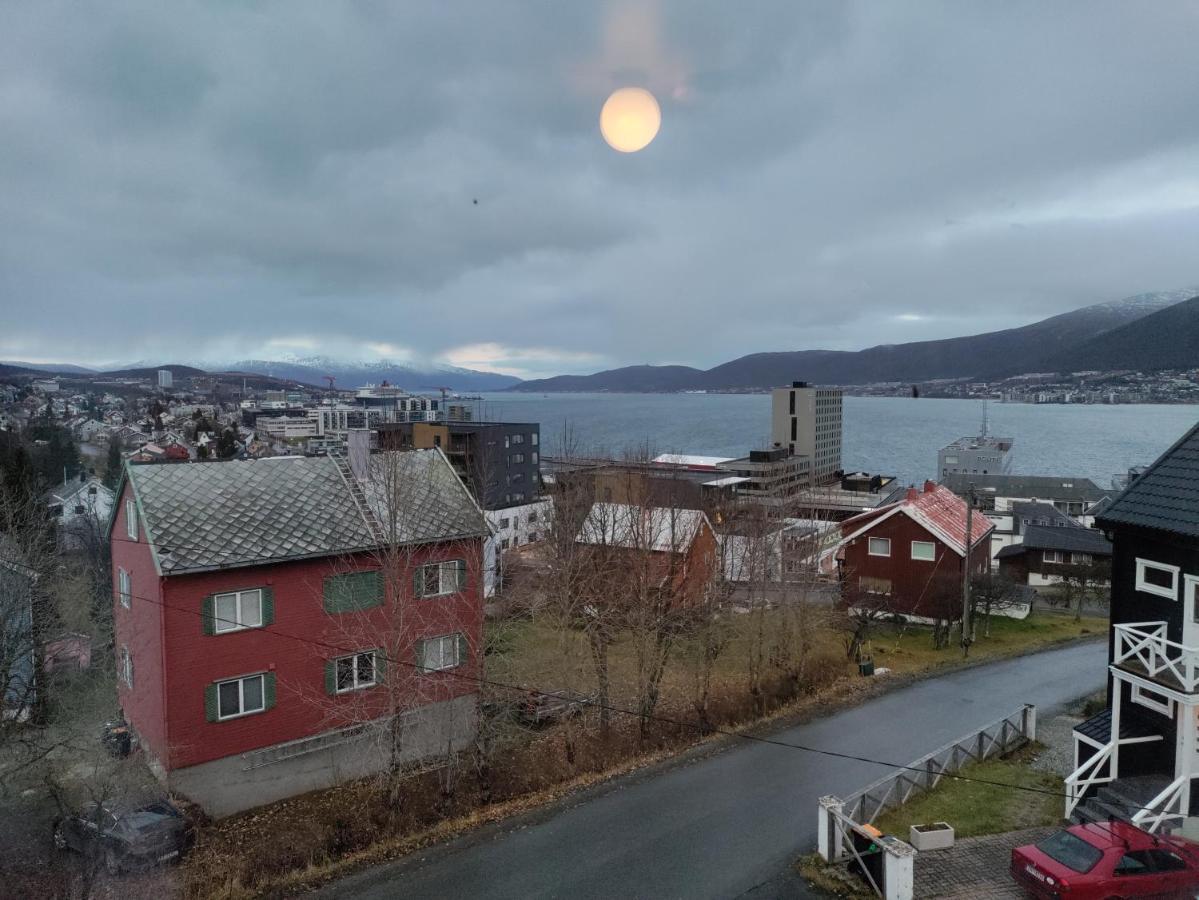 Central Apartament (Adults Only) Tromso Bagian luar foto